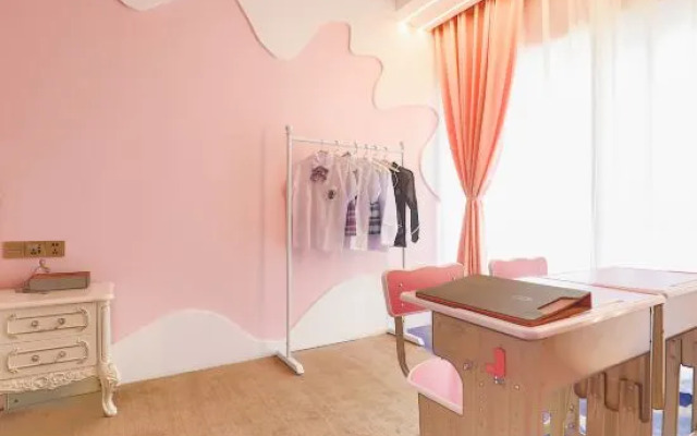 Gushi Hotel (Baolong Building 3)