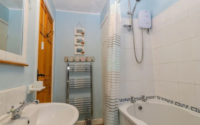 Stepping Stones, Pwllheli