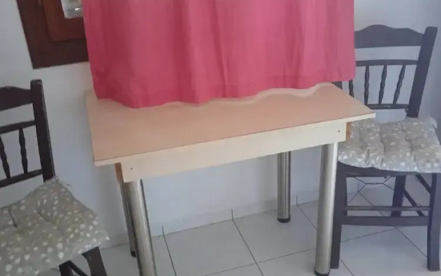 Room in Apartment - Budget Studio 8 km - 5min Away From Malia