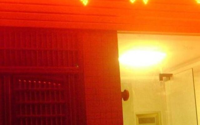 Jiuri Business Apartment