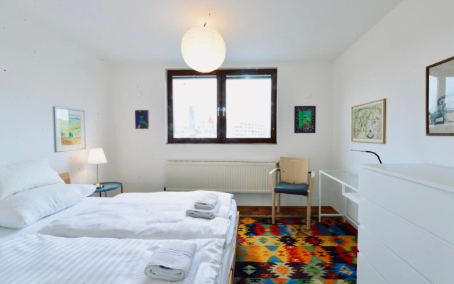 Charming Attic Apartment near Messe Wien and Center