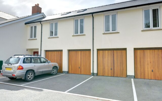 Spacious Apartment in Saundersfoot Near Sea