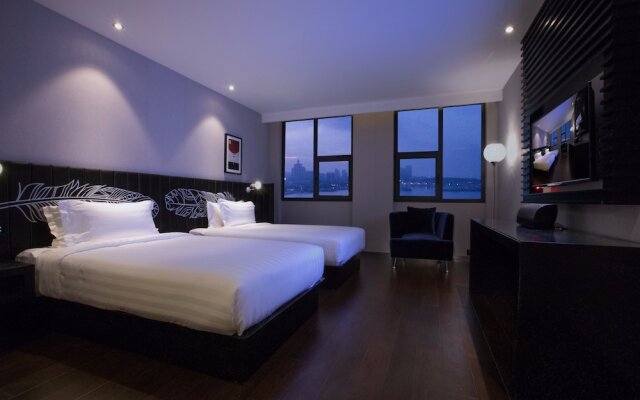 Crystal Orange Hotel