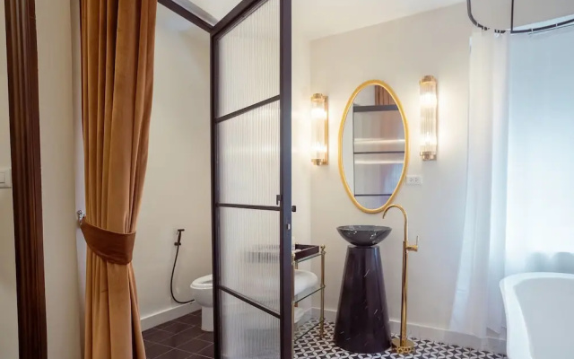 V Maison Boutique Hotel