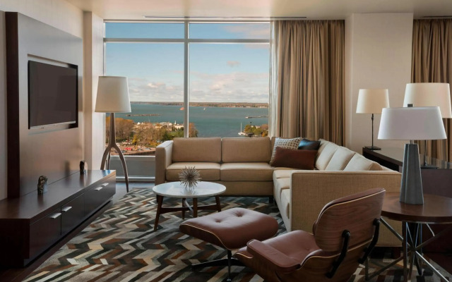 Buffalo Marriott at LECOM HARBORCENTER