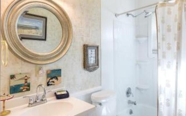 201 E Huron Starrs Folly