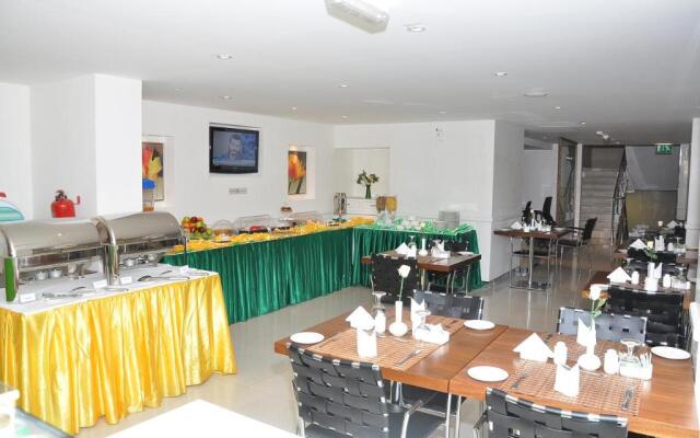 Phoenix Plaza Hotel Apartments
