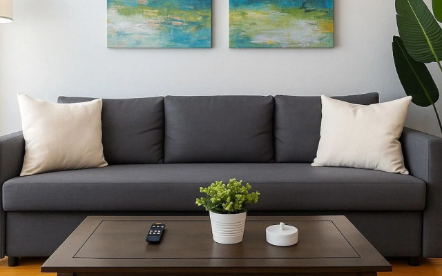 2BR Living - Halsted rep