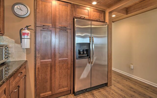 Welcoming Brigantine Condo w/ Ocean Views!
