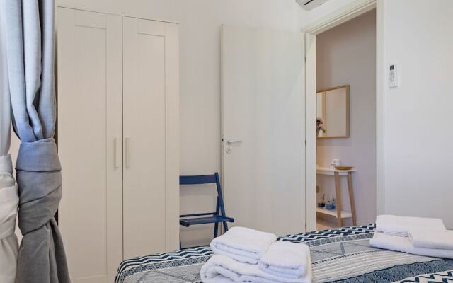 Premium Holiday Home in Santa Maria with Hot Tub