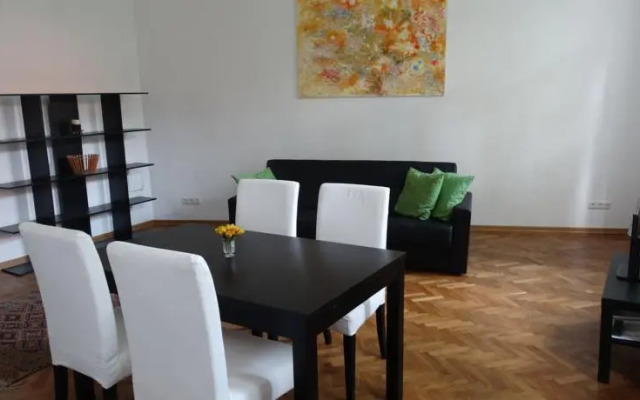 Altbau-Garconniere Schulgasse