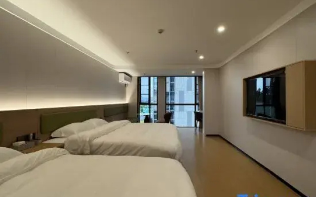 Mango Hotel