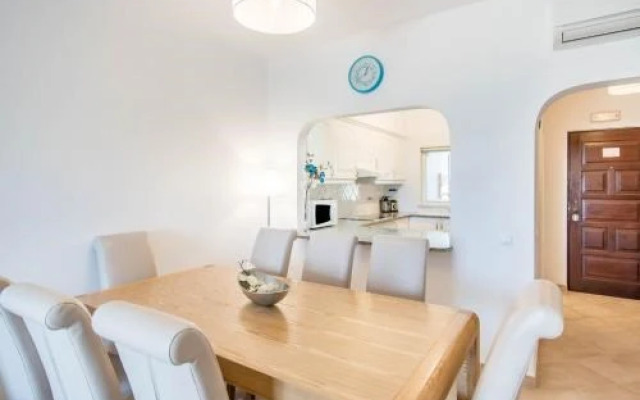 #025 Relaxing and Quiet House with Pool