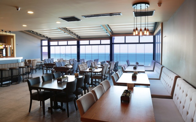 Pasaport Pier Hotel
