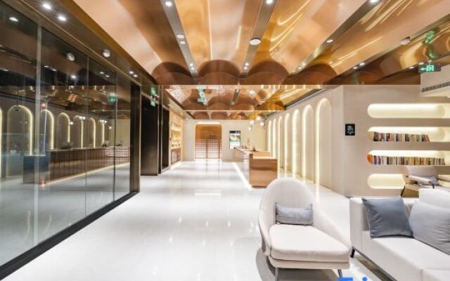 Shanghai Pudong Caolu Subway Atour Hotel