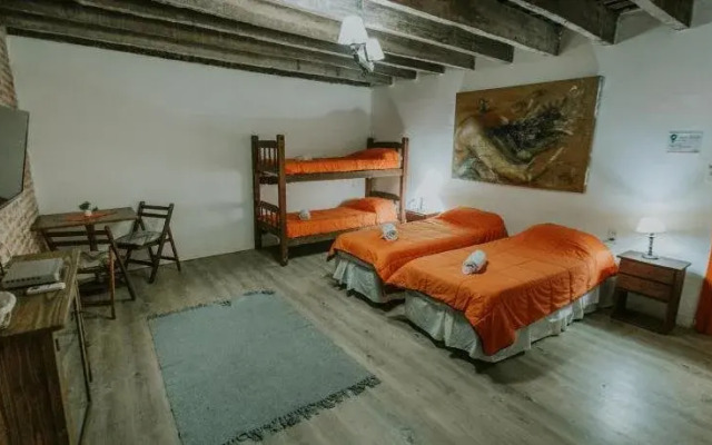 El Viajero Downtown Hostel & Suites