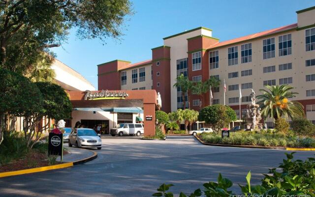 Holiday Inn Express & Suites, International Drive, an IHG Hotel