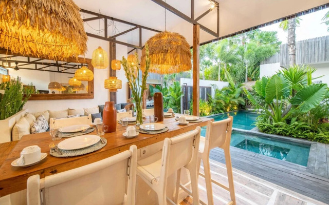 Rustic Interior Design, Private Villa, 3 BR, Umalas With Staff