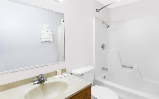 Super 8 by Wyndham Algona