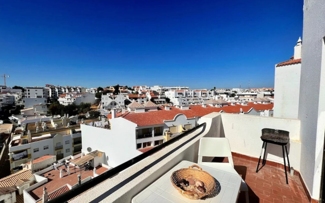 Albufeira Classic 2 by Homing