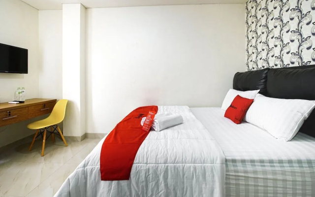 RedDoorz near Palembang Trade Center 3