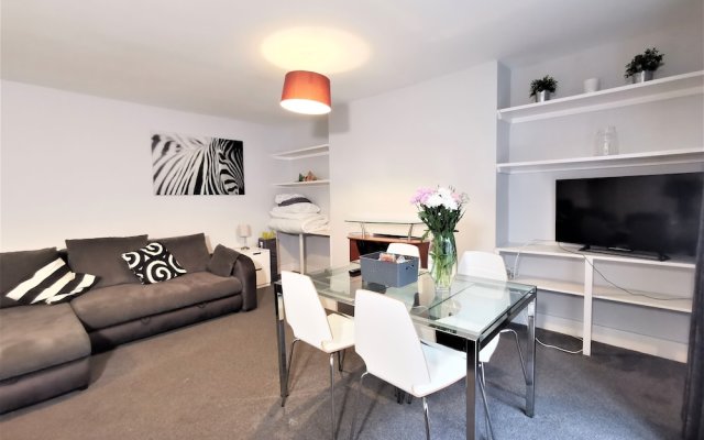 Spacious 2 bed flat in Camden