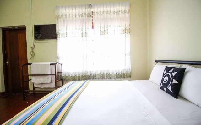 Yoho Airport Way Bungalow