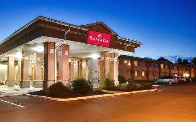 Ramada by Wyndham East Syracuse Carrier Circle
