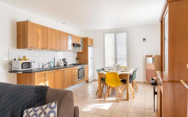 Maison de bourg a deux pas de la mer