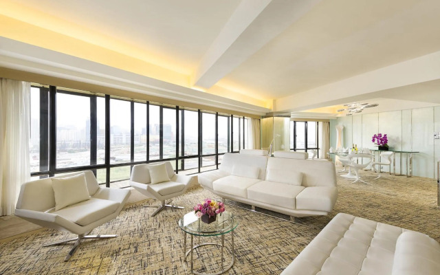 Regal Oriental Hotel