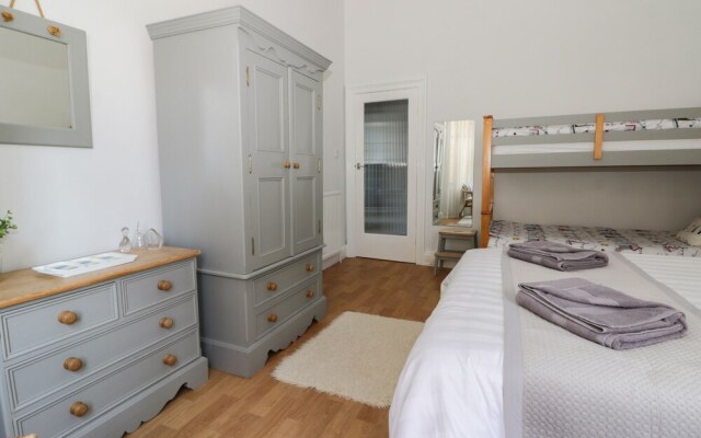 Park View Apartment