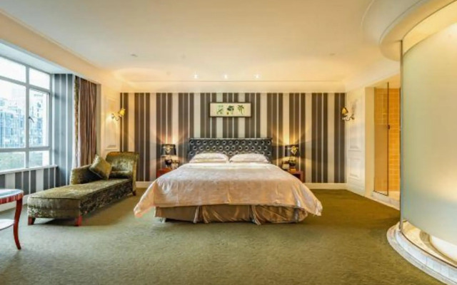 Kingdom Hotel