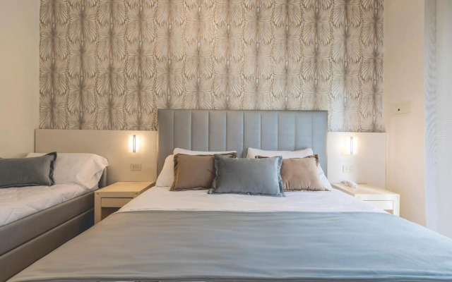 Hotel Athena