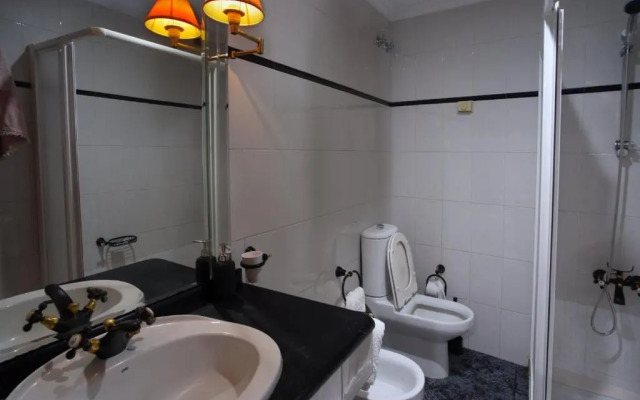 El Piso de la Placita