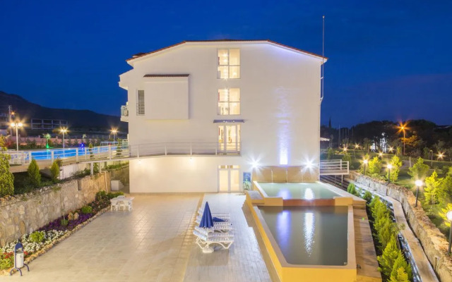 Larina Ninova Thermal Spa & Hotel