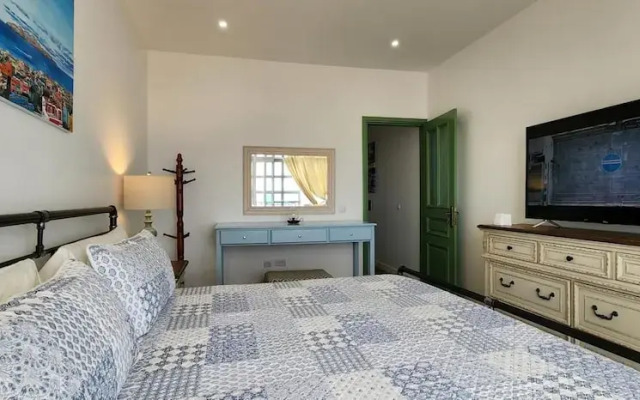 Casinha Nova - Entire Home With City & Ocean View in Sao Filipe