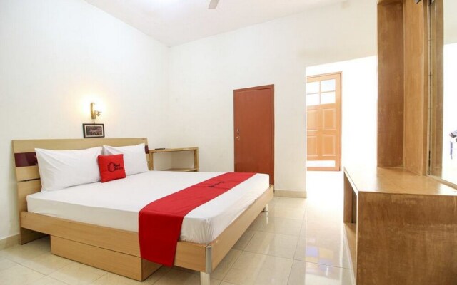 Hotel Raditia Graha by OYO Rooms