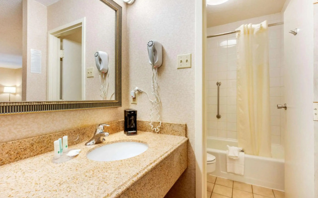 Quality Inn Exit 4