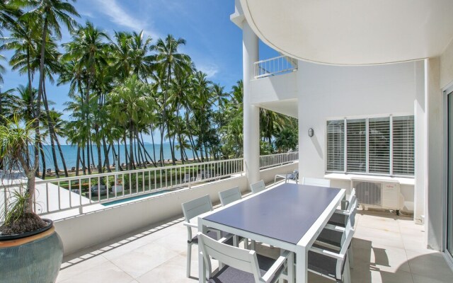 Belle Escapes - Absolute Beachfront Apartment with Private Pool Alamanda Resort "48"
