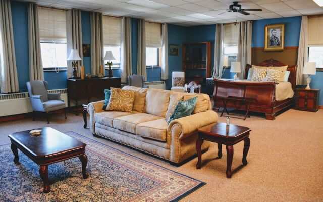 Sherman Inn
