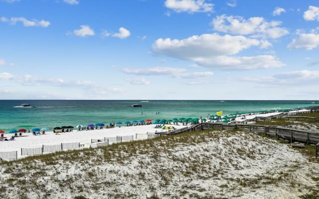 Inlet Reef 206 2 Bedroom Condo by RedAwning