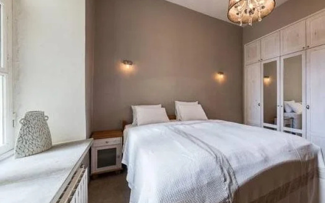 Town Hall Square Apartments - Vene