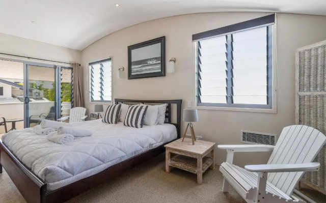 Jades on Lawson 2 – Guest Rooms – Byron Bay