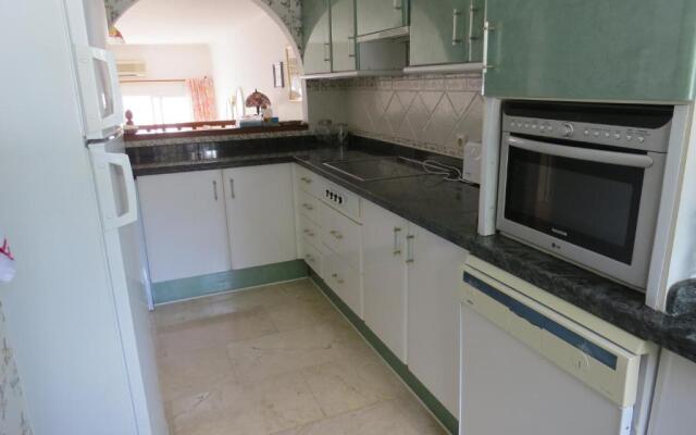 Benavista Estepona - 2 Bed Town House with Pool