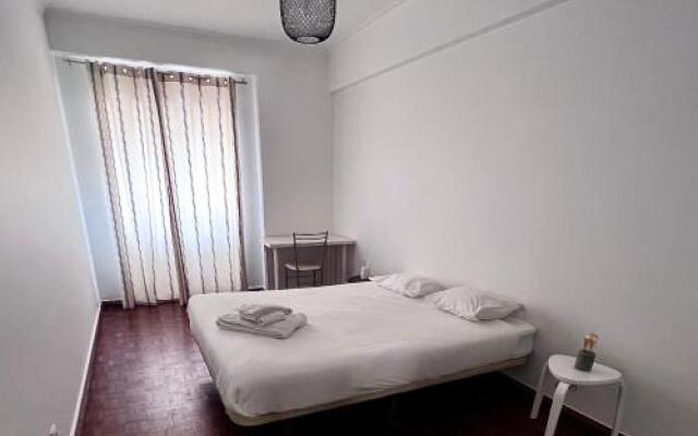 Flores Terrace Apartment
