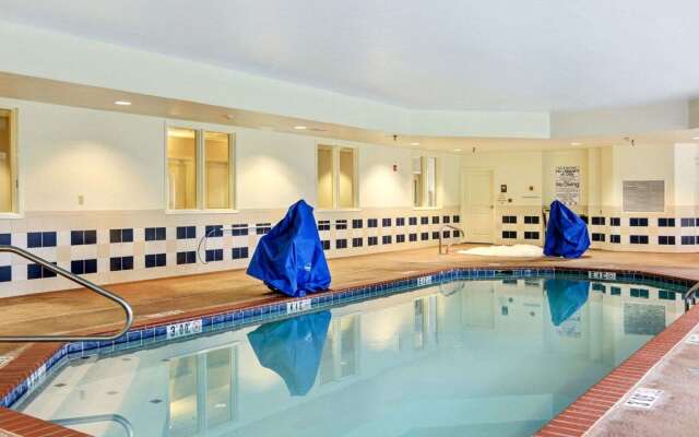 Comfort Suites near Hot Springs Park