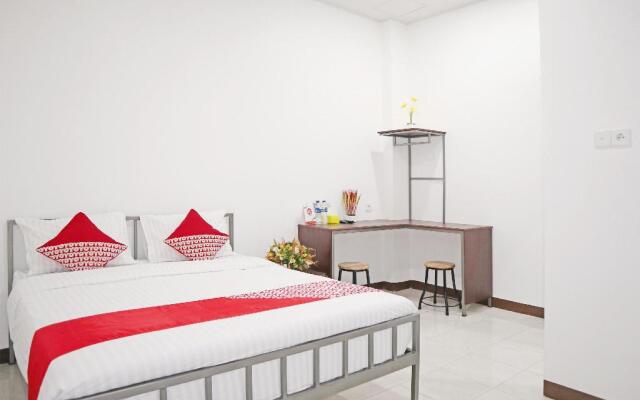 OYO 1306 Cendrawasih Homestay
