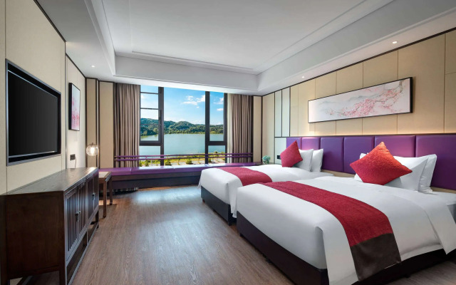 Ramada by Wyndham Yingshan Jiulongwan Resort