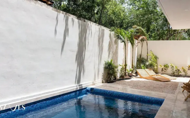 Exclusive Apt w Private Pool Surround Speakers