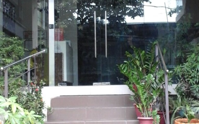 Reddoorz Near V Mapa Station
